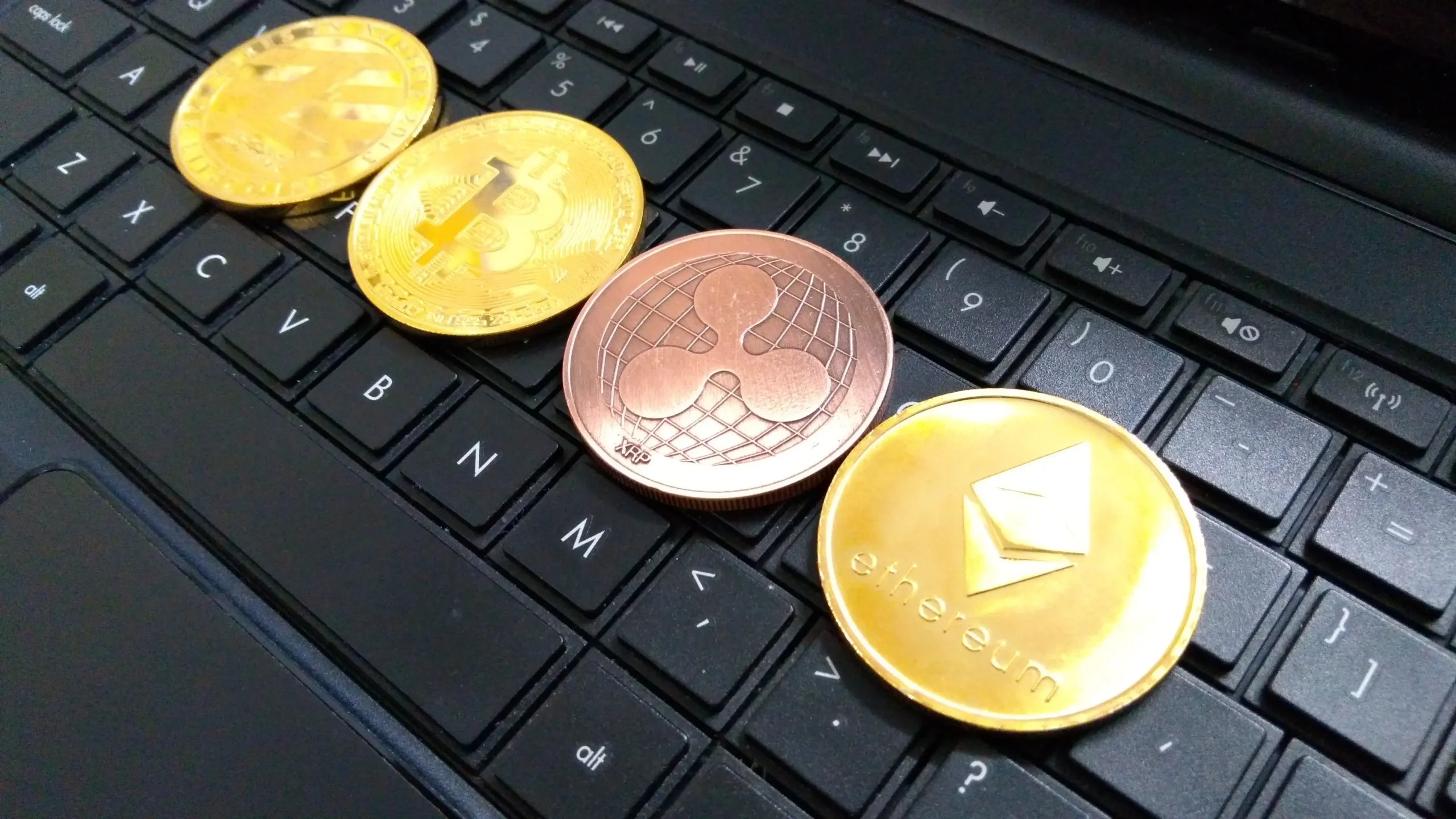 What Are Stablecoins & How to Trade Them?